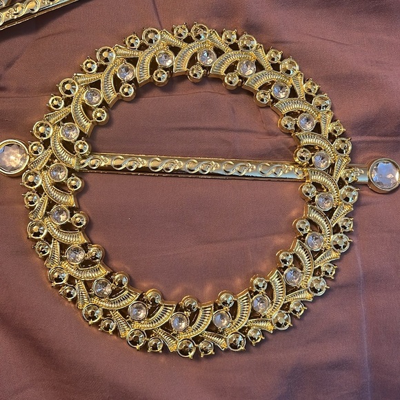 Mewutal 2 Pack Gold Curtain Tiebacks Round
Gold Curtain Tiebacks w/Rhine… - Picture 6 of 7